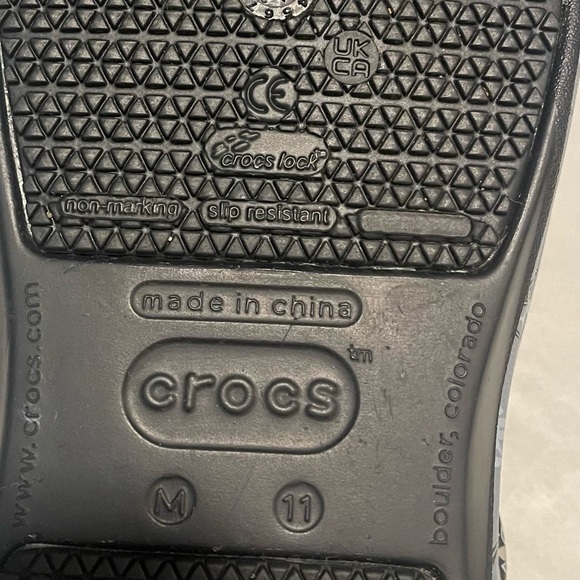 Crocs / At Work Bistro Clogs / Gray
Bandana Print / Mens 11 / Slip
Resist New - Picture 4 of 7